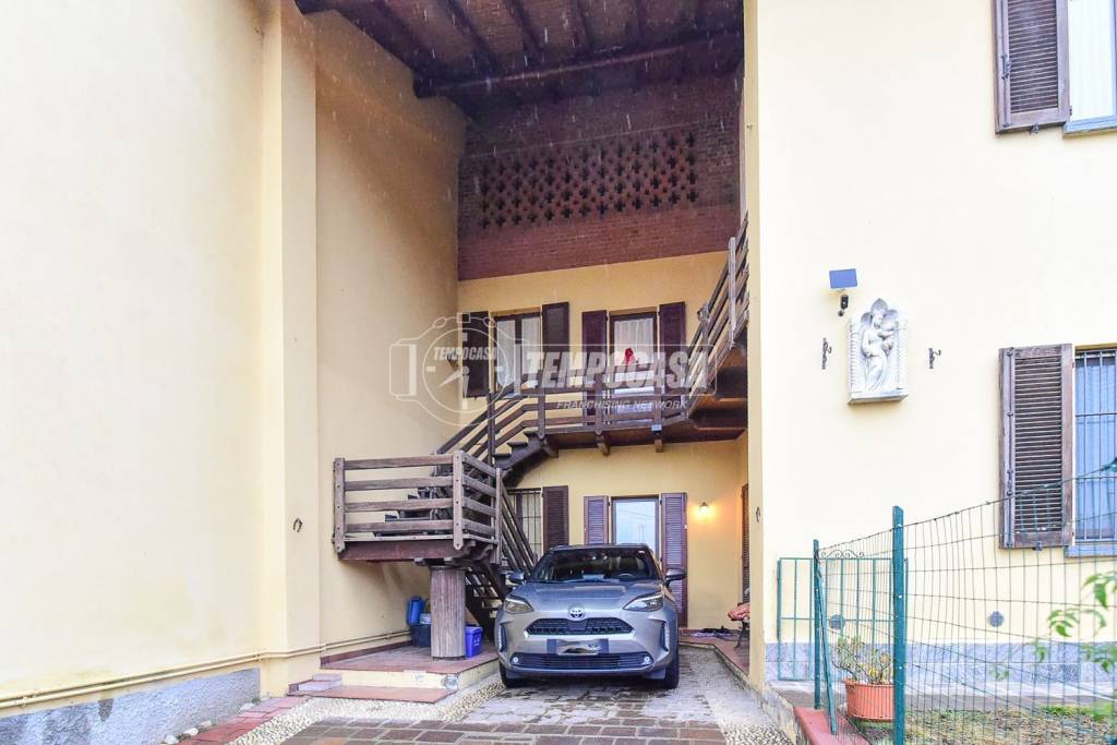 casa indipendente in vendita a Cantù in zona Cascina Amata