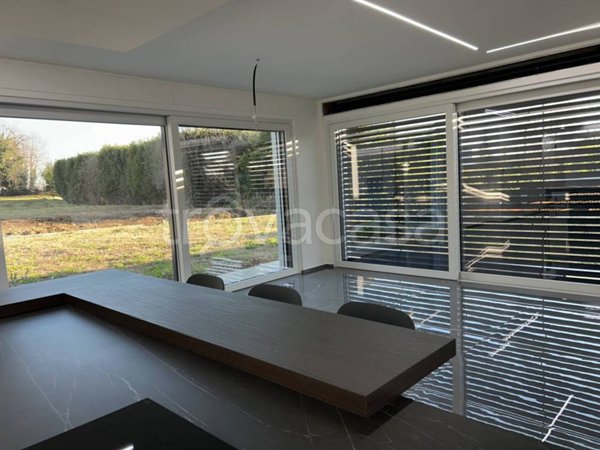 casa indipendente in vendita a Cantù