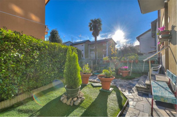 casa indipendente in vendita a Cantù