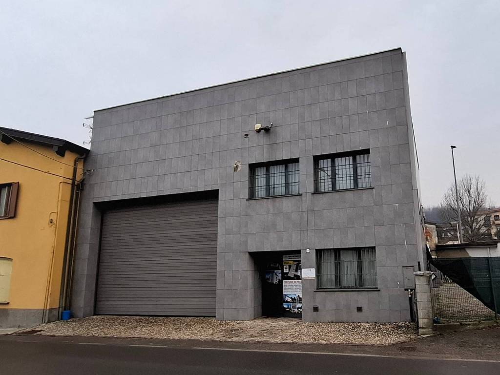 locale commerciale in vendita a Cantù in zona Cantù Asnago