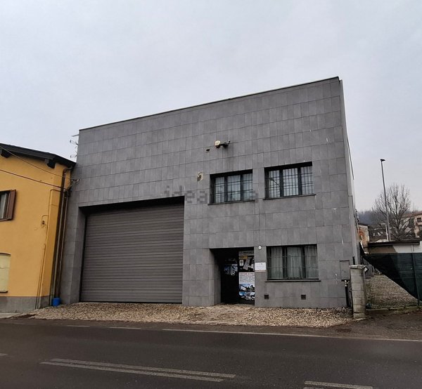 capannone in vendita a Cantù