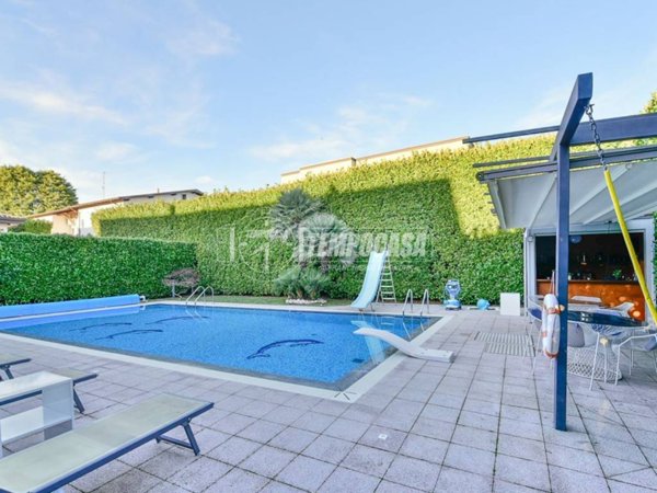 casa indipendente in vendita a Cantù