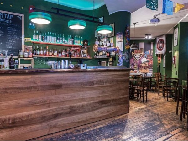 negozio in vendita a Cantù