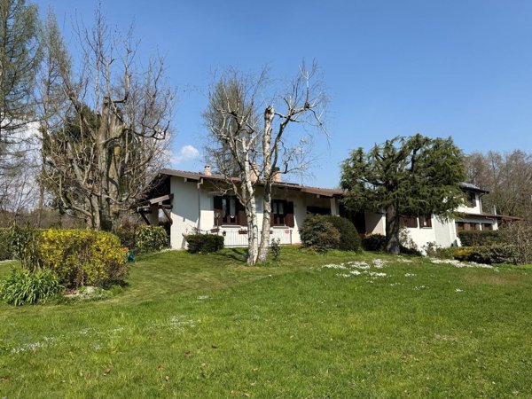 casa indipendente in vendita a Cantù