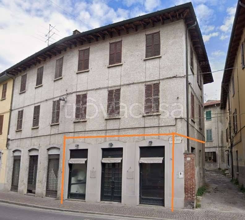 negozio in vendita a Cantù