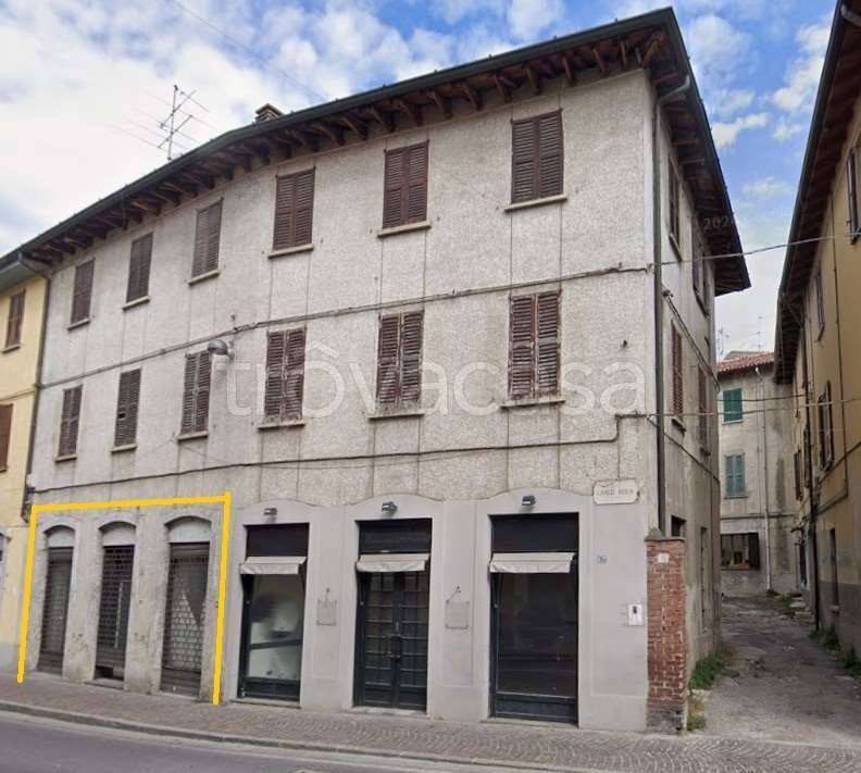 negozio in vendita a Cantù