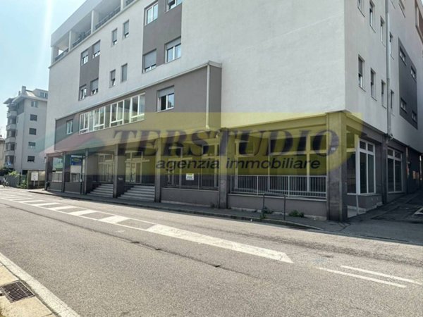 negozio in vendita a Cantù