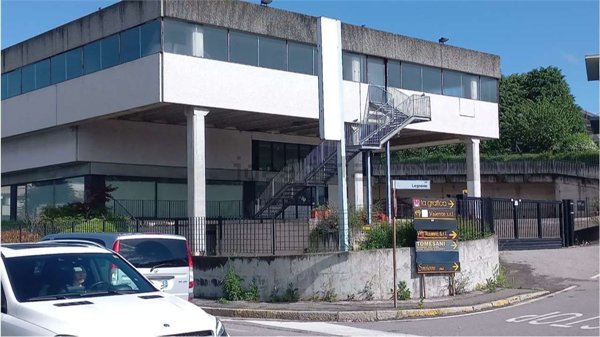 locale di sgombero in vendita a Cantù