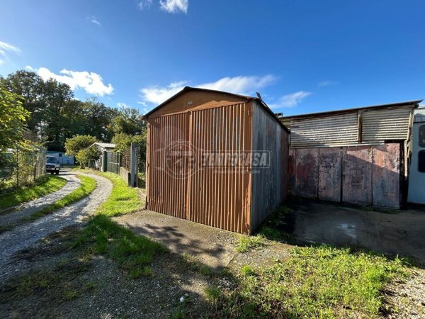 locale di sgombero in vendita a Cantù in zona Vighizzolo