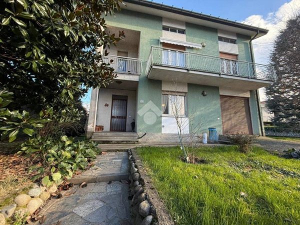 casa indipendente in vendita a Cantù