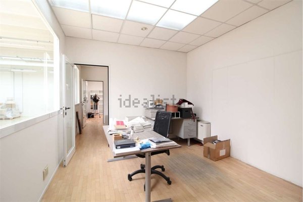 locale di sgombero in vendita a Cantù