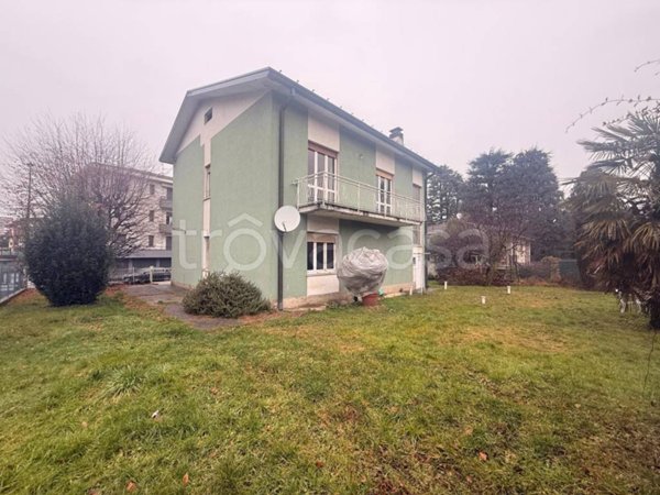 casa indipendente in vendita a Cantù