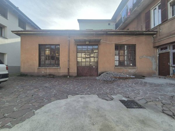 locale di sgombero in vendita a Cantù