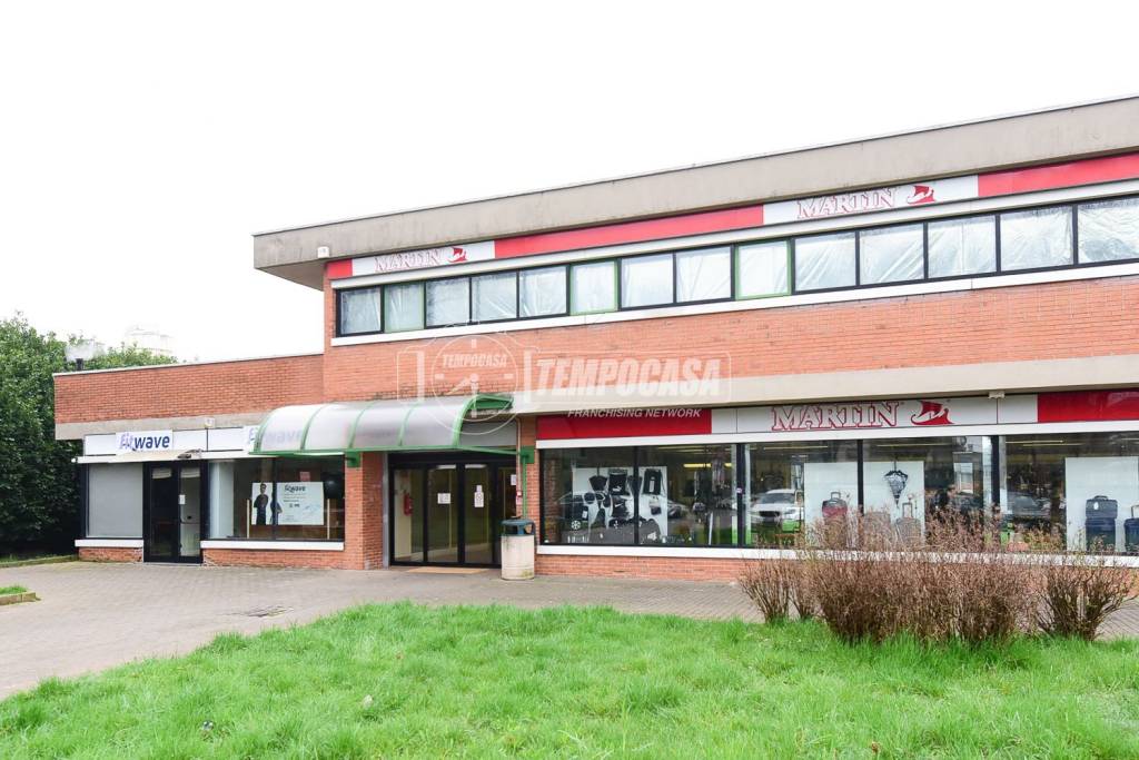 negozio in vendita a Cantù