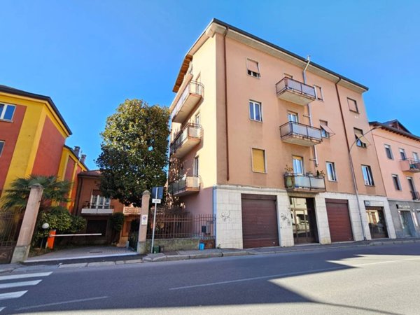 intera palazzina in vendita a Cantù