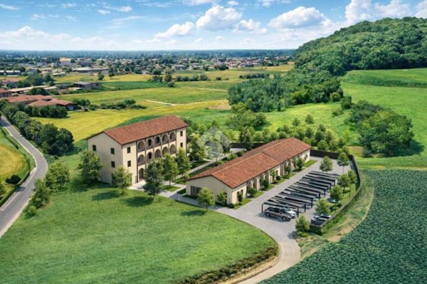 appartamento in vendita a Cantù in zona Fecchio