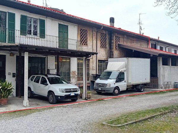 casa indipendente in vendita a Cantù