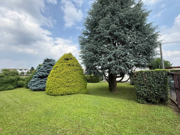 terreno edificabile in vendita a Cantù
