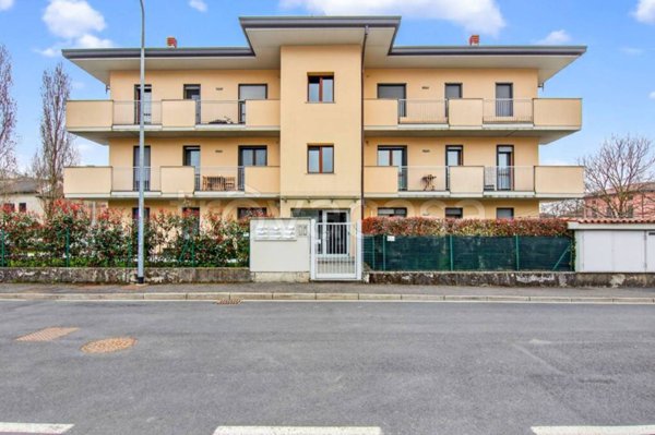 appartamento in vendita a Cantù in zona Cascina Amata