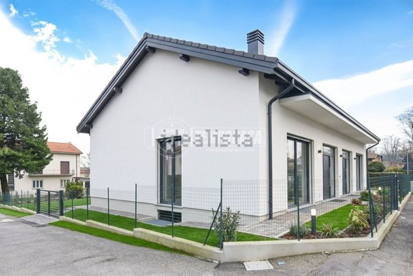 casa indipendente in vendita a Cantù