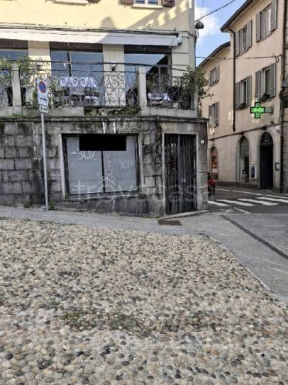 negozio in vendita a Cantù