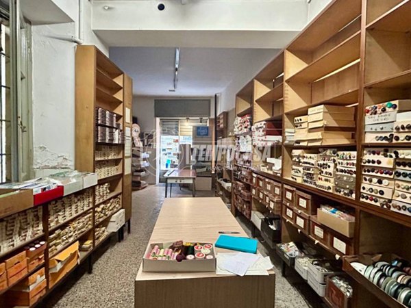 negozio in vendita a Cantù