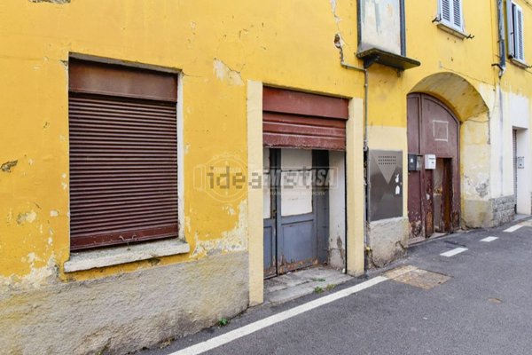 casale in vendita a Cantù in zona Cascina Amata