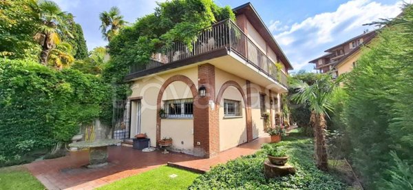 casa indipendente in vendita a Cantù