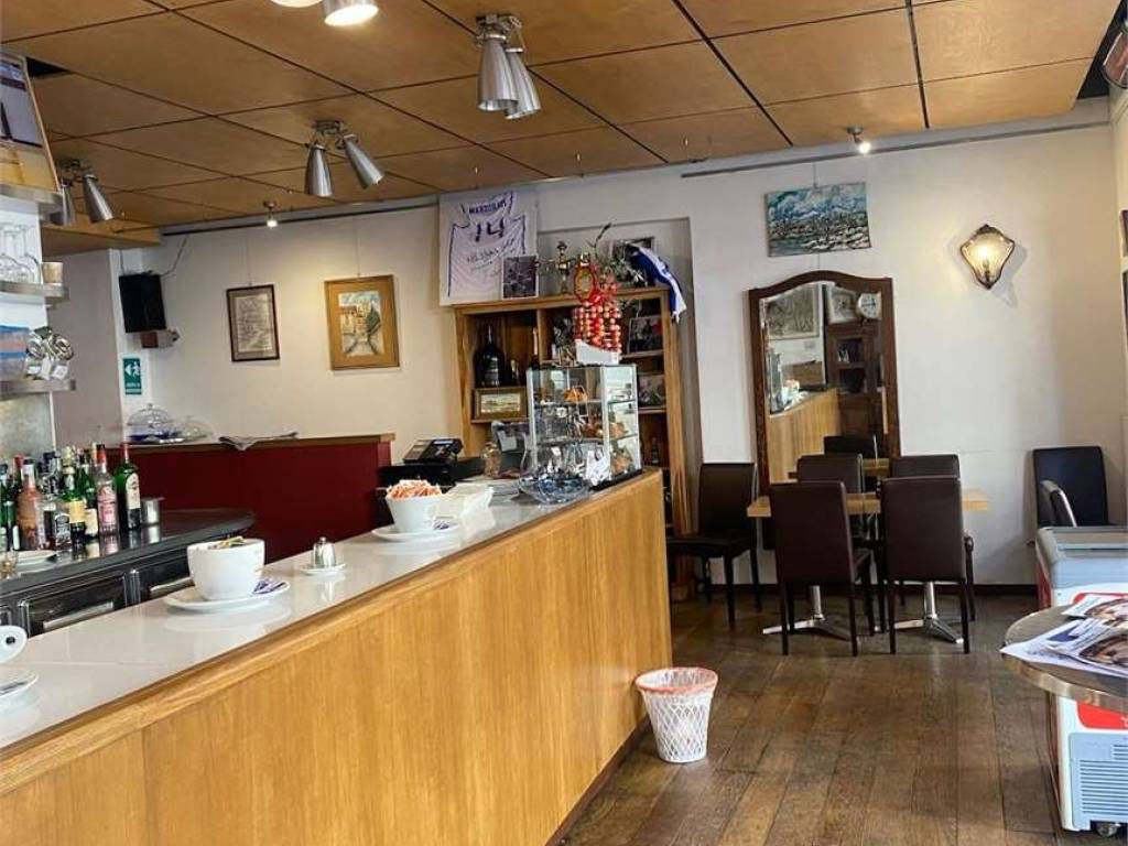 negozio in vendita a Cantù