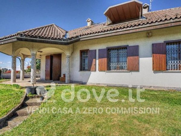casa indipendente in vendita a Cantù