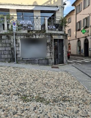 negozio in vendita a Cantù