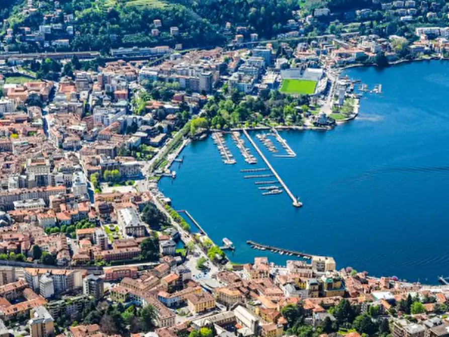 casa indipendente in vendita a Cantù