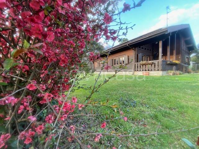 casa indipendente in vendita a Cantù