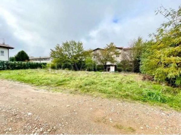 terreno edificabile in vendita a Cantù