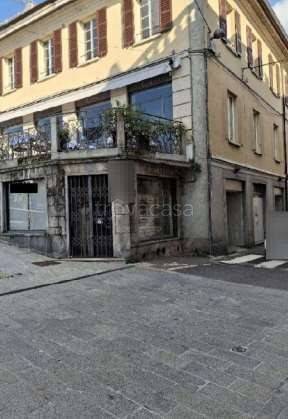 negozio in vendita a Cantù