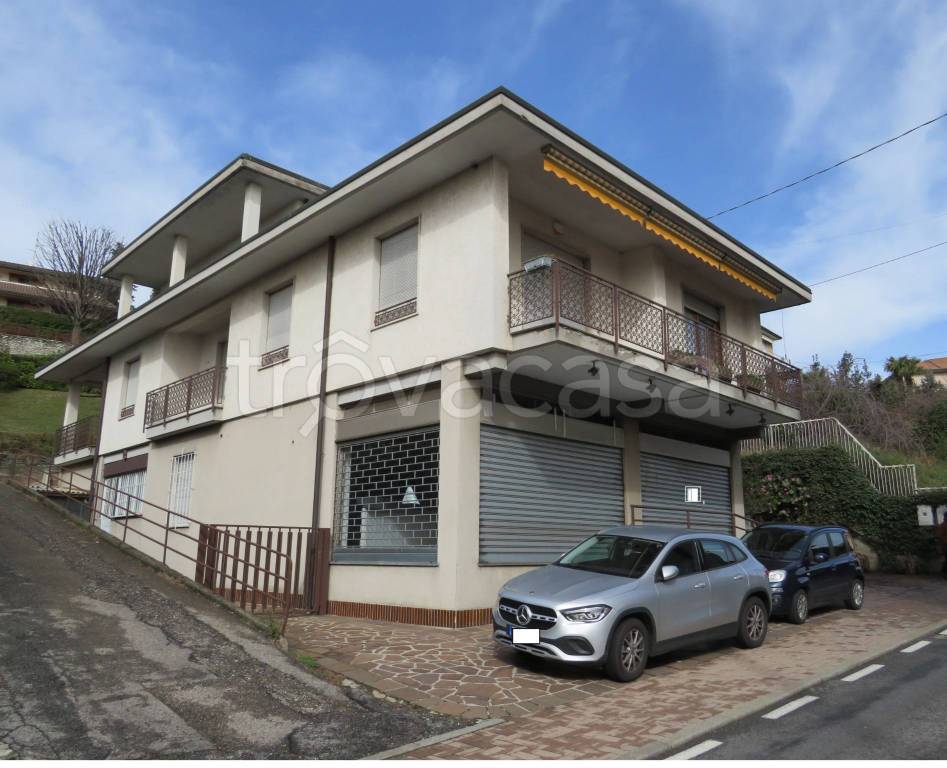 casa indipendente in vendita a Cantù