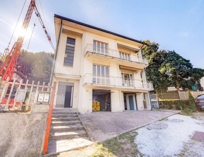 casa indipendente in vendita a Cantù