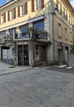 negozio in vendita a Cantù