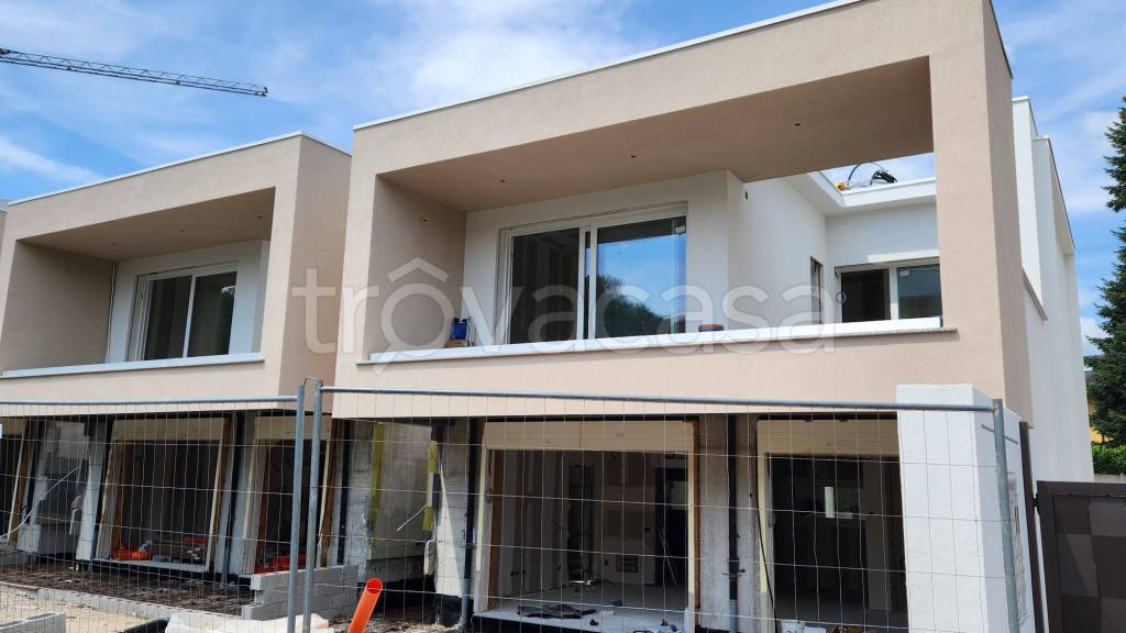 casa indipendente in vendita a Cantù