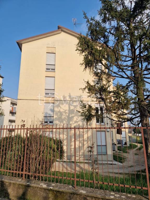 appartamento in vendita a Cantù in zona Vighizzolo