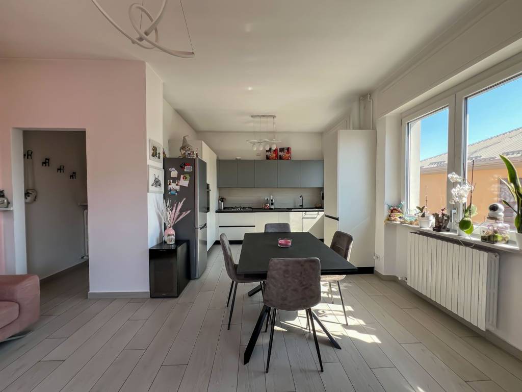 appartamento in vendita a Cantù in zona Vighizzolo