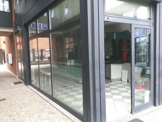 negozio in vendita a Cantù