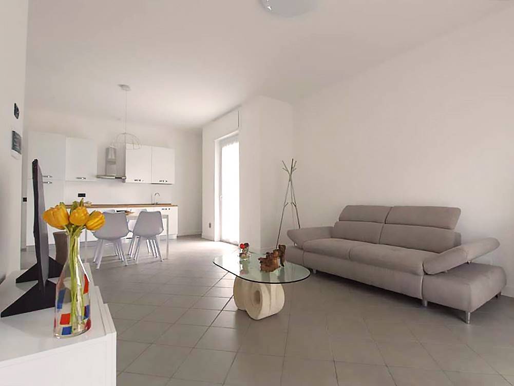 appartamento in vendita a Cantù in zona Cascina Amata