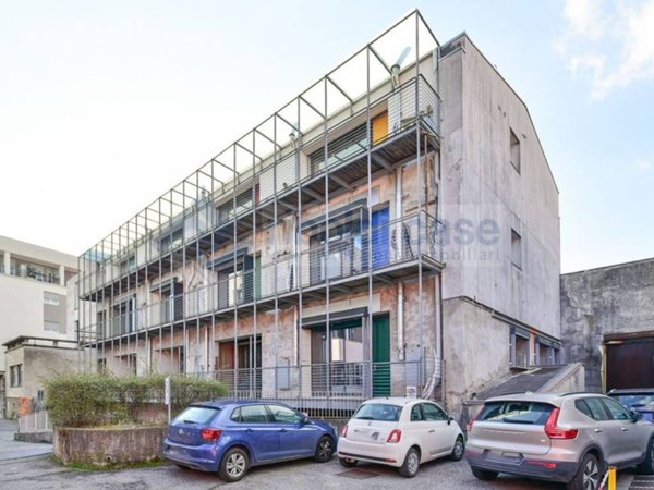 locale di sgombero in vendita a Cantù