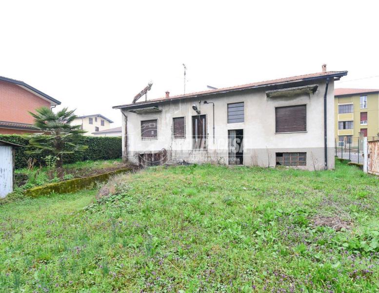 casa indipendente in vendita a Cantù