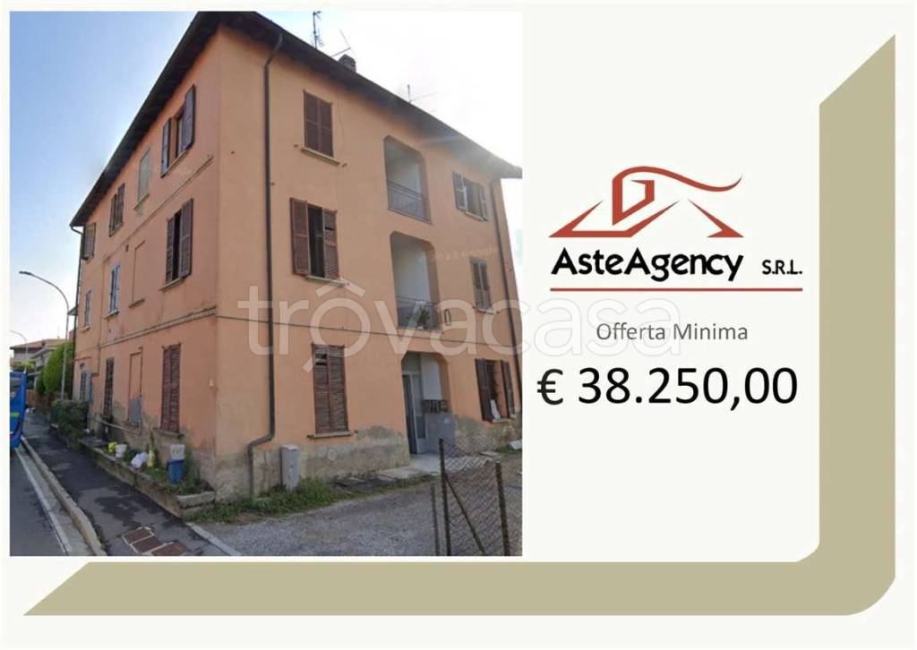 casa indipendente in vendita a Cantù in zona Vighizzolo
