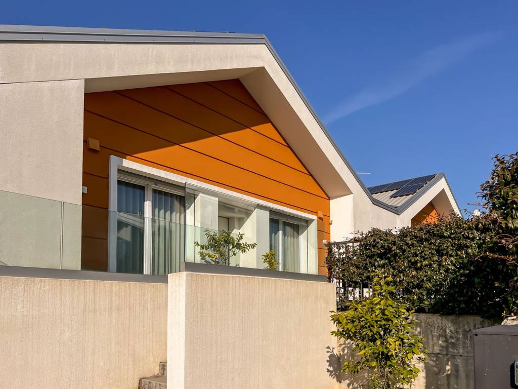 casa indipendente in vendita a Cantù in zona Vighizzolo