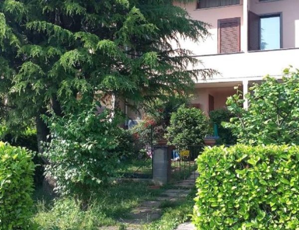 casa indipendente in vendita a Cantù in zona Vighizzolo