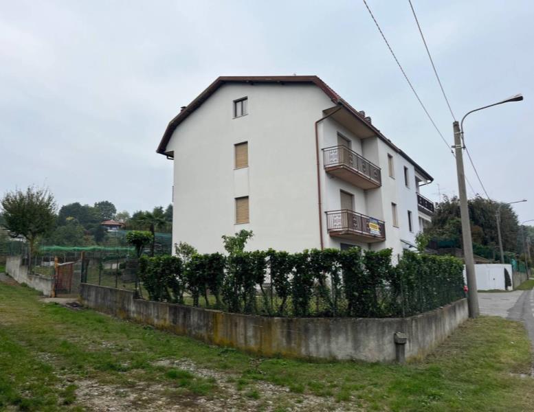 casa indipendente in vendita a Cantù