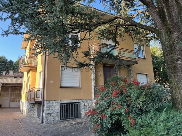 casa indipendente in vendita a Cantù